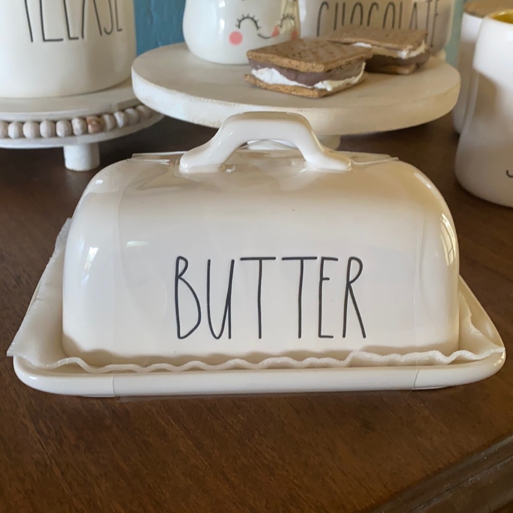 Rae Dunn butter dish